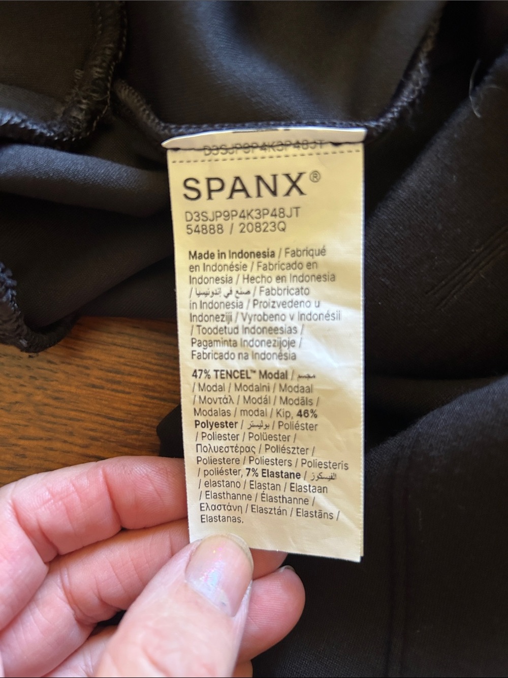 SPANX AirEssentials Barrel Leg Pant - Petite Length Size Medium - Picture 6 of 8